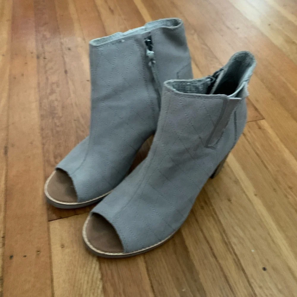 TOMS open toe booties - Picture 2 of 6